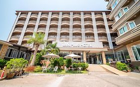 Sunday Ja Plus Hotel